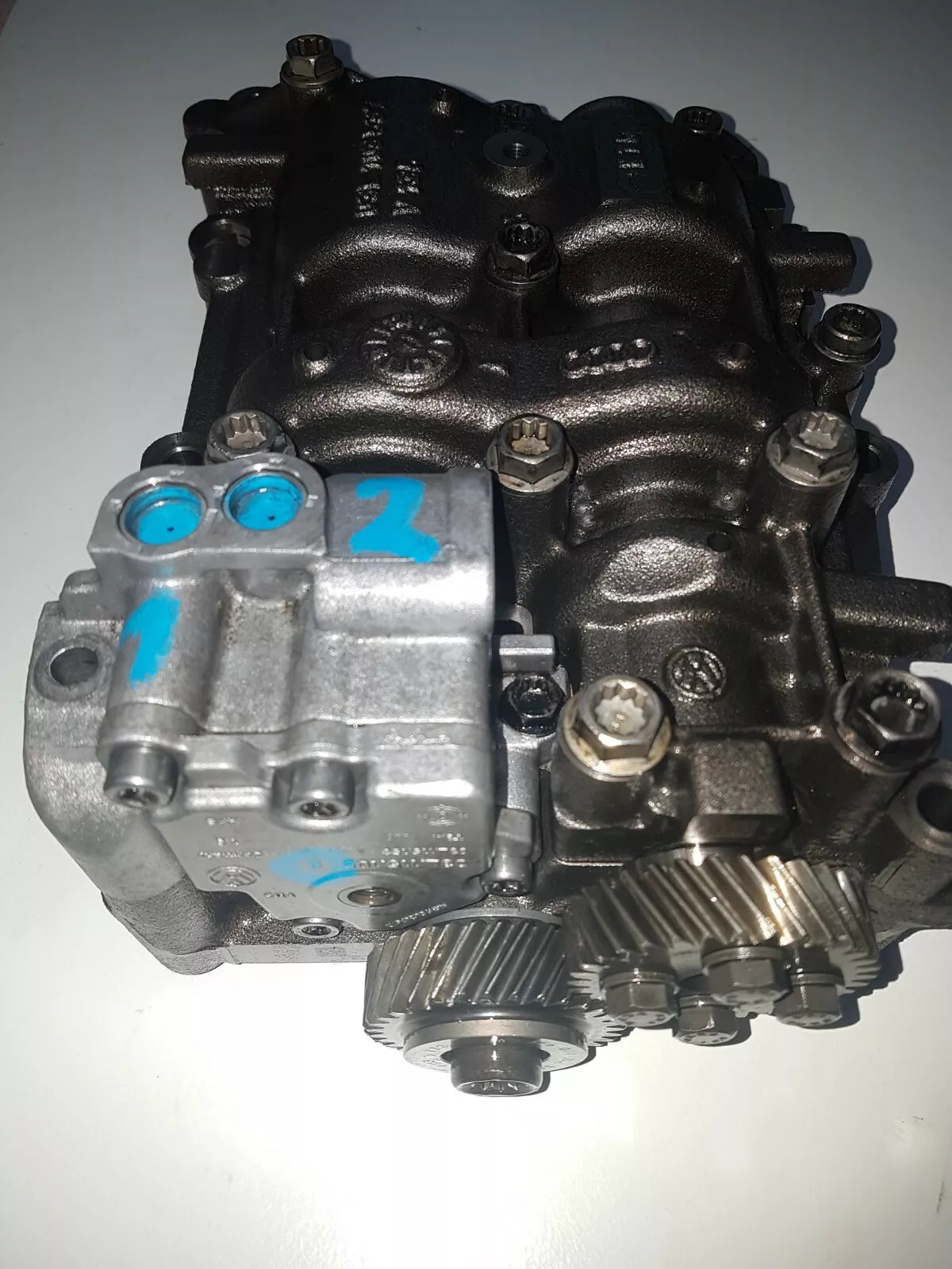oil pump conversion 2.0 tdi 03L103537 frame with 1 year warranty 105D with 2x canals