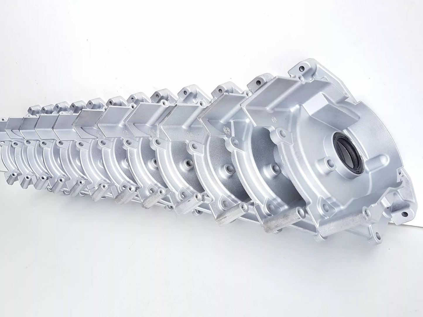 03G103153B / E Audi Seat Skoda VW original 2.0TD Common Rail flange cover crank cover Crankshaftcover