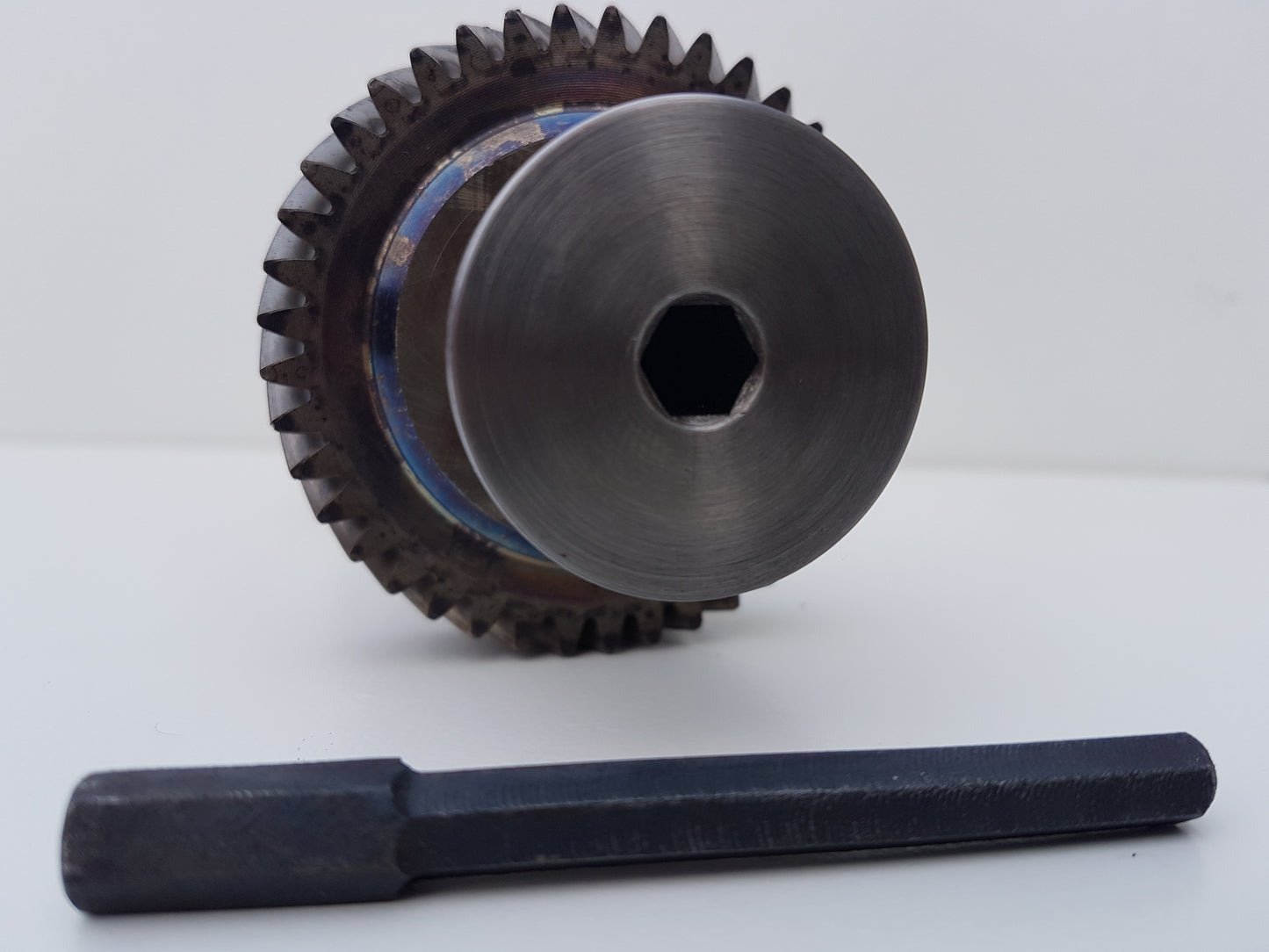 VW AUDI 2.0 TDI Oil pump Drive Balance Shaft Gear Driven 2006-2009