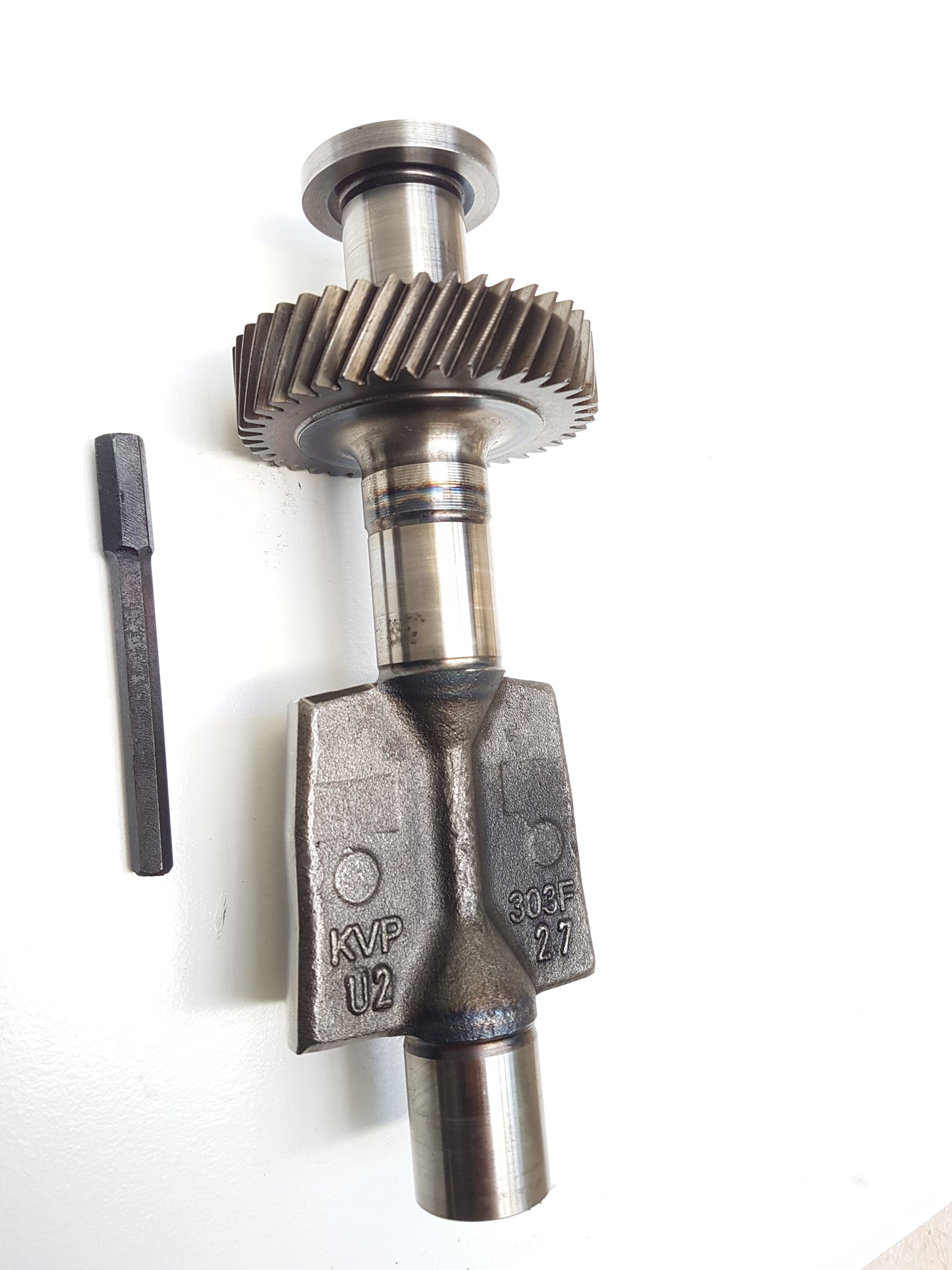 VW AUDI 2.0 TDI Oil pump Drive Balance Shaft Gear Driven 2006-2009