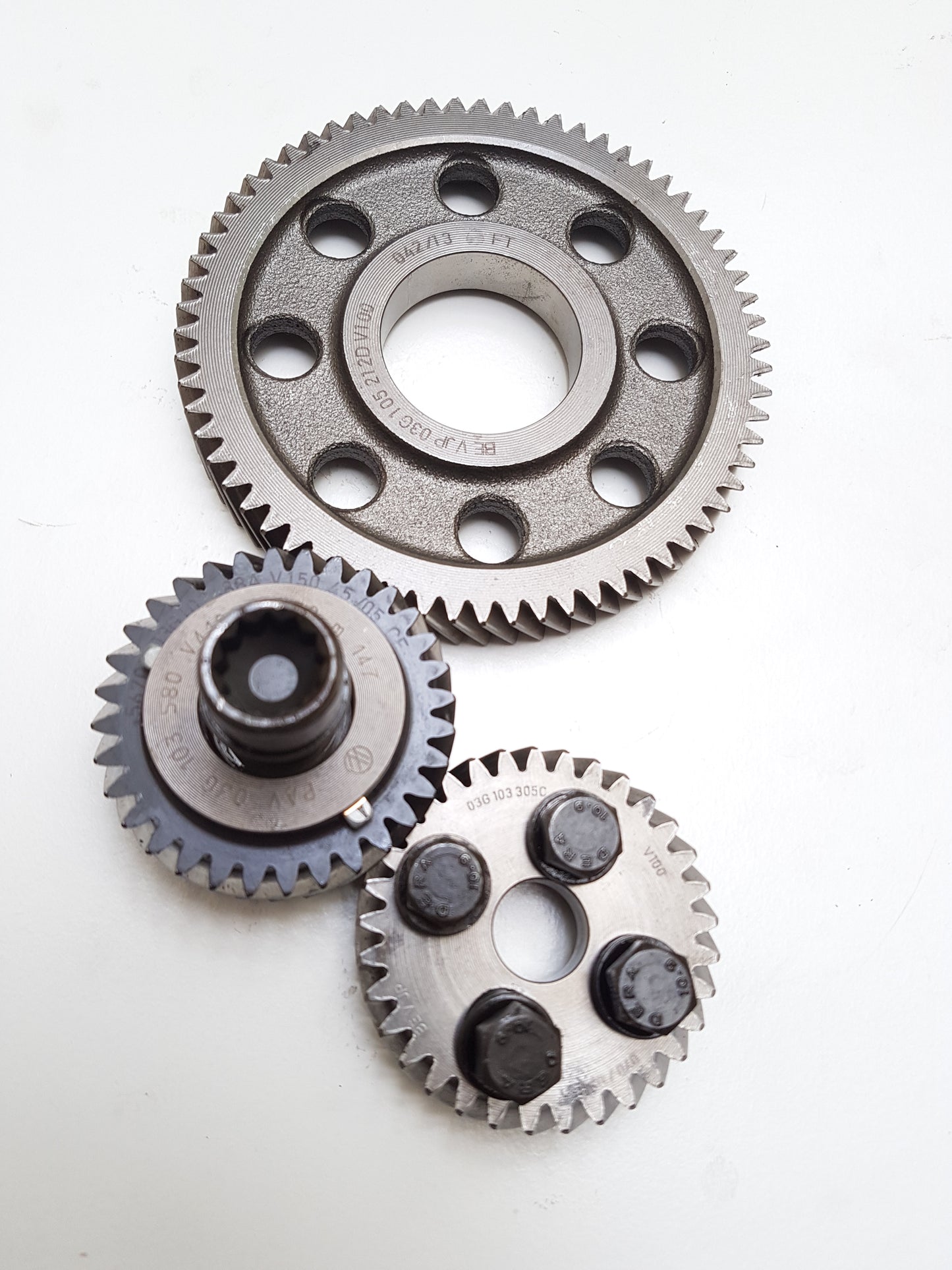 3x gears for oil pump 2.0 tdi 03g103850 03g103305C GENUINE TIMING GEARs cranksha