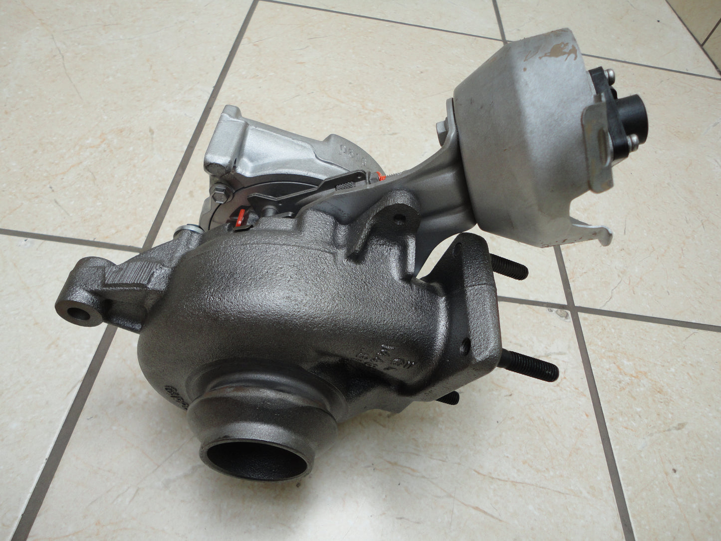 Tubrina Turbocharger 2.0 HDI DW10BTED4 753556 127732, 756047-0002, 7560470002, 756047-2, 7560472, 756047-5002, 7560475002, 756047-5002S, 7560475002S, 756047-0004, 7560470004, 756047-4, 7560474, 756047-5004
