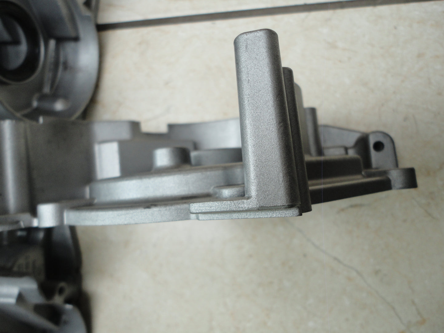 03G103153B / E Audi Seat Skoda VW original 2.0TD Common Rail flange cover crank cover Crankshaftcover