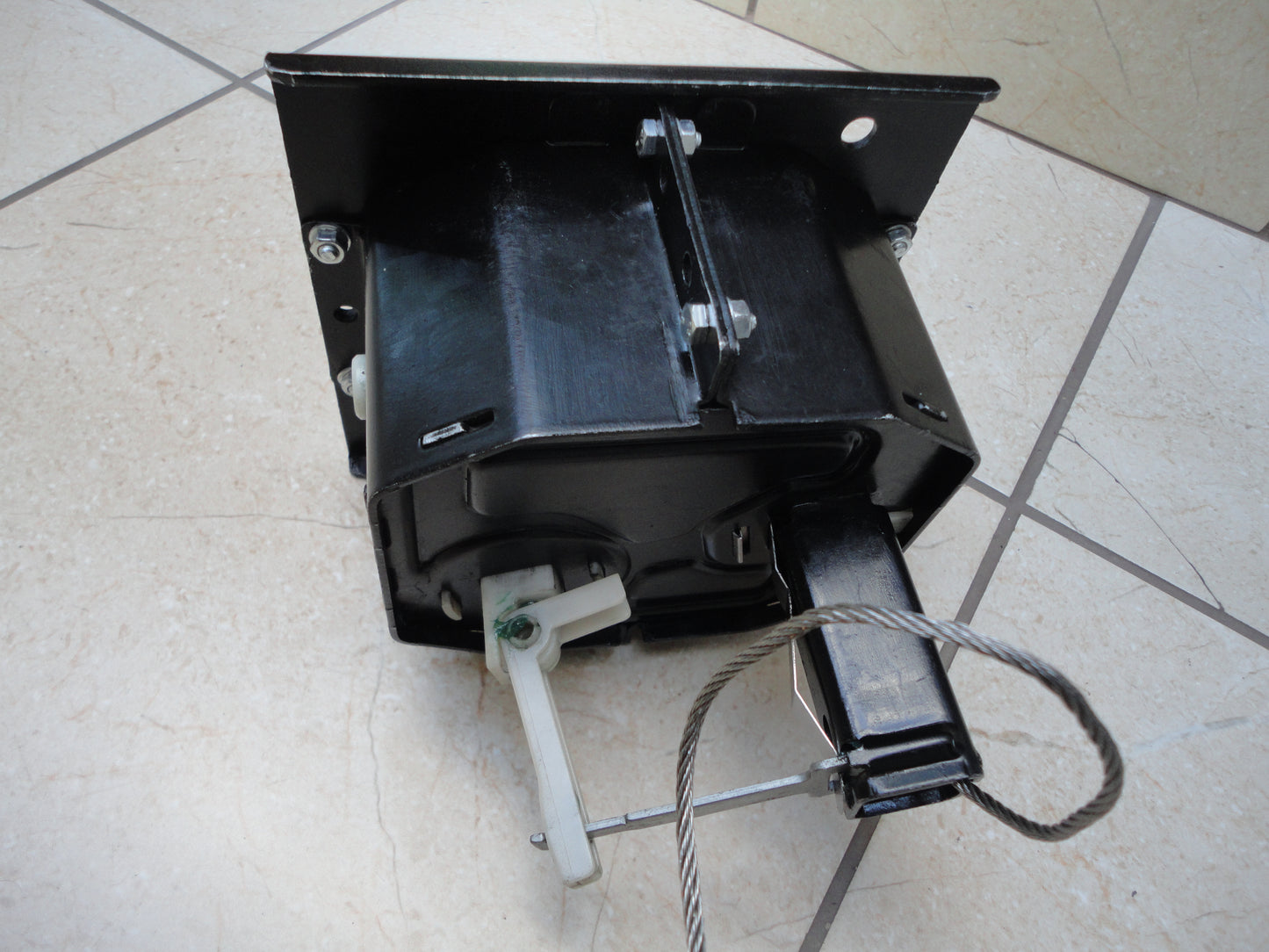 Recondition stronger than original spare wheel carrier with aluminium gear and aluminium reel